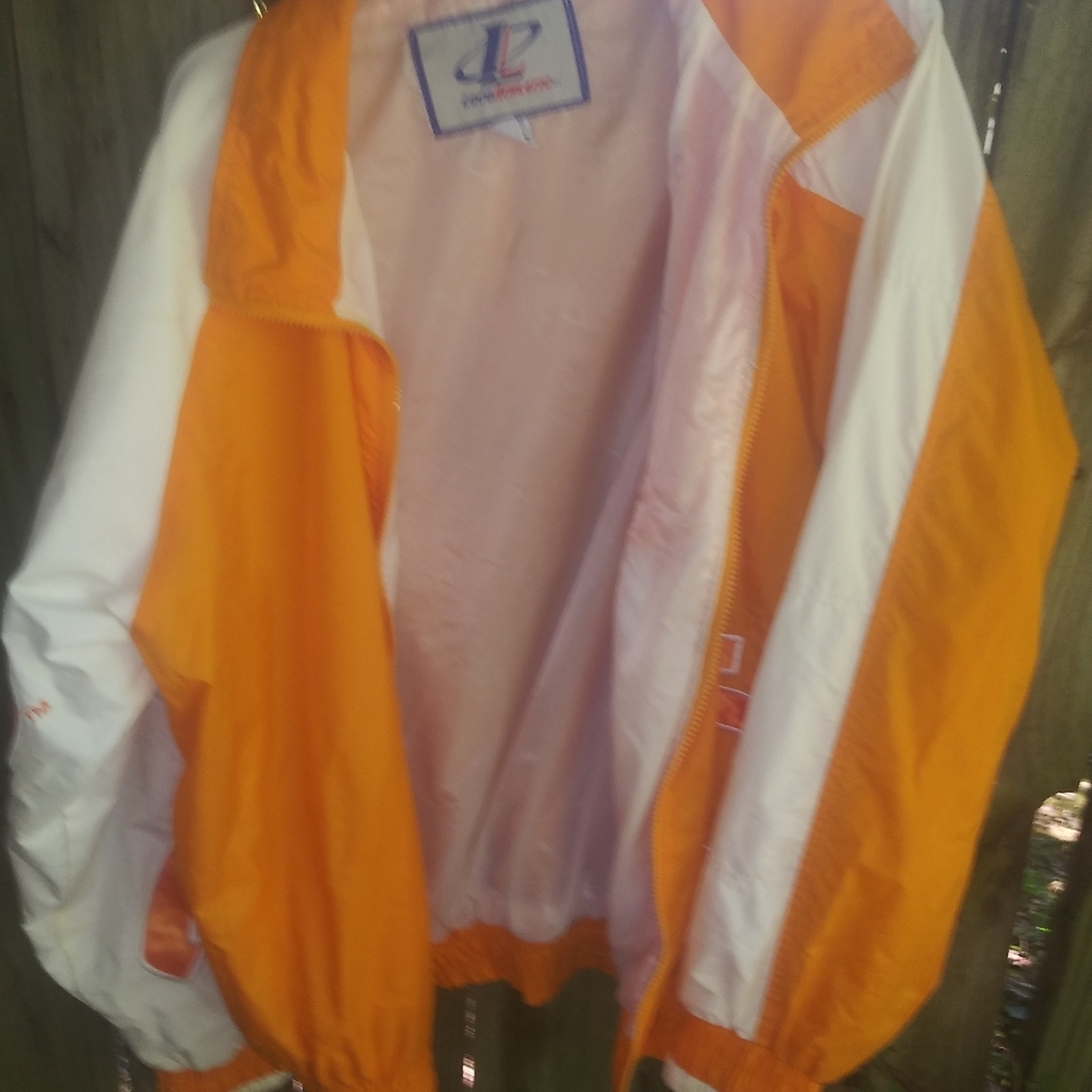 Jacket - Picture 3 of 4